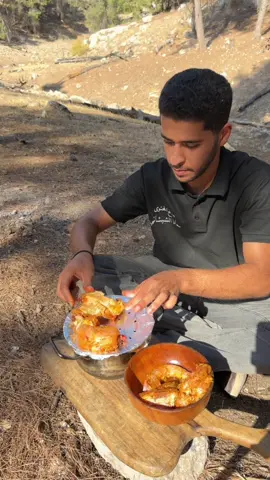 مندي يمني بالطبيعة 😍 ❤️ #الشيشاني #طبيعة #طبخ #مندي #مندي_لحم 