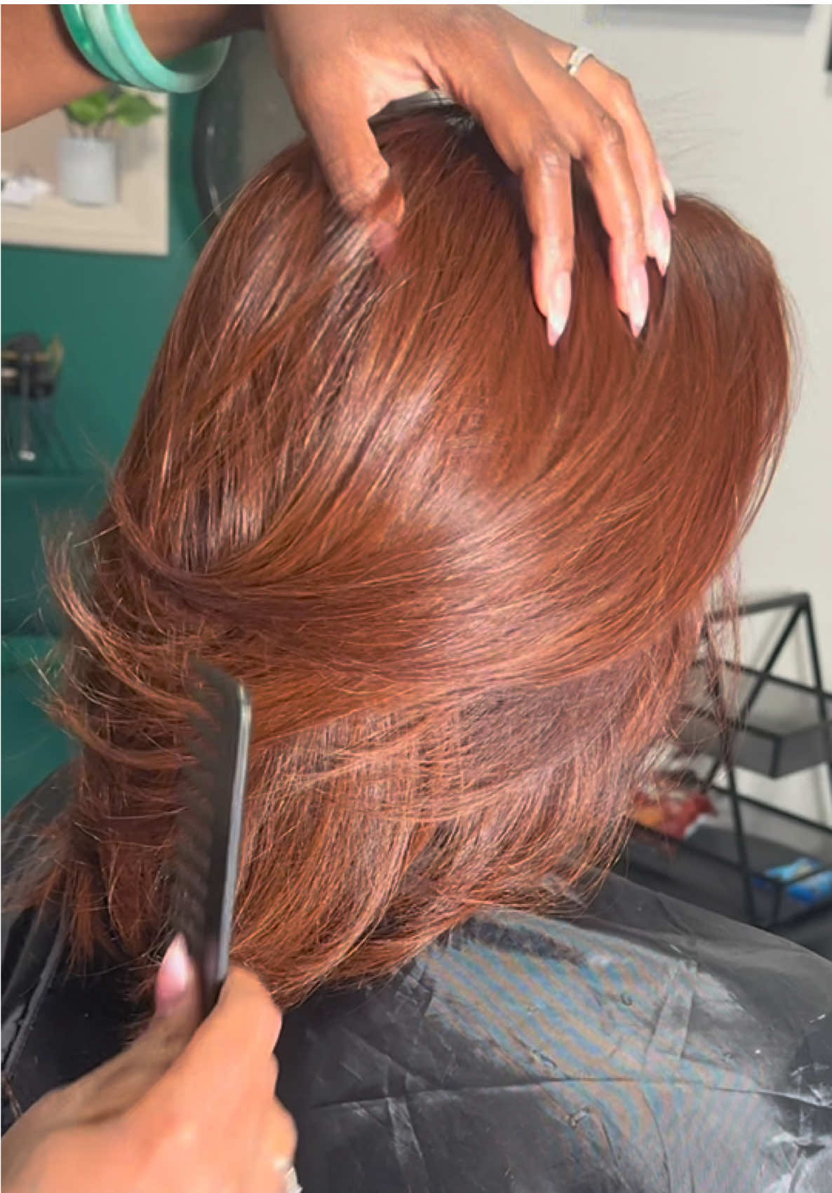 This sound 🤏🏾✨🥰 #silkpressnaturalhair #silkpressla #lahairstylist #lahair #gingerhair @Best products for hair growth 
