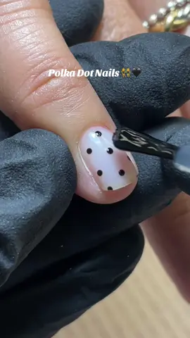 Loveee this trenddd so cuteee  #polkadotnails #fypシ #nailinspo 