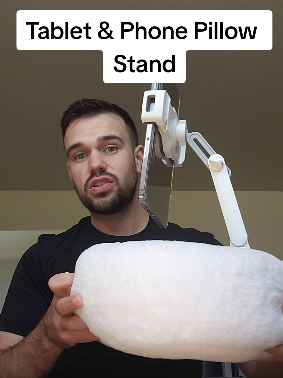 This Cloud Holder Pillow gives you hands-free comfort.. perfect for reading, watching, or scrolling without the pain. Soft, adjustable, and a total game-changer. #tabletpillowholder  #handsfreewatching  #pillowstandforreading  #tabletstandpillow #cozyhandsfree 