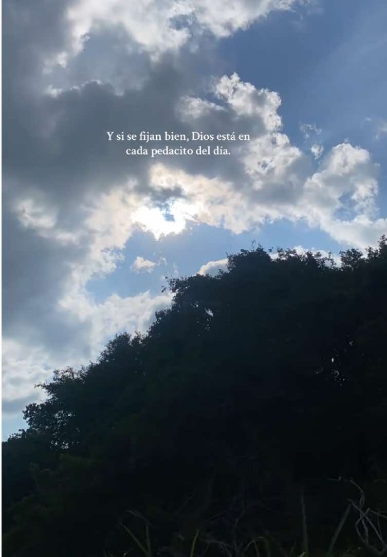 🌬️  #fyp #diosestacontigo #nubes #Dios 