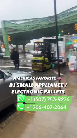 LOAD HER UP LOAD HER UP JOHNNY we have top tier liquidation pallets open for viewing to the public only here at the PalletKings warehouse #palletkingss #pallets#flip #hustle #hustler #entrepreneur #fyp #viral 