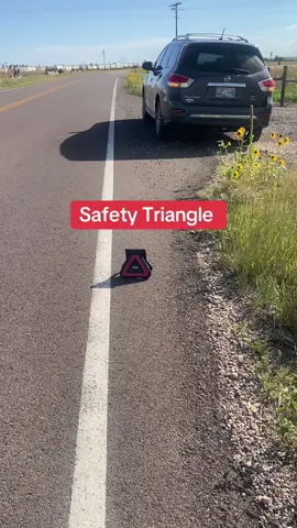 Hazard Flashing Triangle #hazard #safety #tiktokmademebuyit #tiktokshopcreatorpicks #tiktokshoplabordaysale 