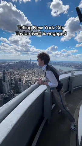 EVERYONE STAY CALM @Taylor Swift @Taylor Nation #empirestatebuilding #newyork #nyc #taylorswift #swifttok 