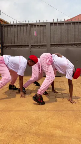Akapade kasooma majje👀#ugandatiktok🇺🇬 #ugandatiktok #pyrexdancers #dancechallenge #alienskinug #sandranaxxuganda #everyone #kidsoftiktok #trending #trendingvideo #viral #viralvideos #goviral #fyp #foryou #foryoupage #foryourpages #fyppppppppppppppppppppppp #fypage #fypシ゚ #fyyyyyyyyyyyyyyyy @Kampala kids foundation 🇺🇬 