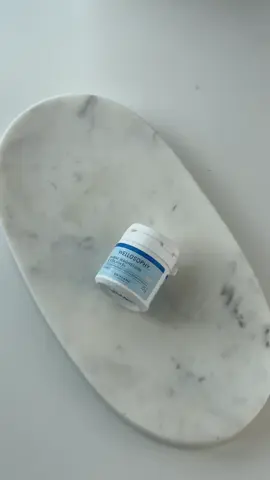 Îți dorești o stare de bine și relaxare optimă? Descoperă Wellosophy - Magneziu marin & vitamina B6, suplimentul alimentar perfect pentru a-ți susține recuperarea fizică și psihică! 🌊✨ Cu un conținut bogat de Aquamin-mg, derivat din ocean, acest produs are o biodisponibilitate ridicată, ceea ce înseamnă că corpul tău se va bucura din plin de beneficiile sale. Dă-ți voie să te răsfeți și bucură-te de relaxare în fiecare zi! #Wellosophy #Relaxare #OferteOriflame Utilizați codul meu de recomandare: RO-maryteam Folosiți link-ul meu de recomandare: https://shop.oriflame.com/RO-maryteam/6uPnVsG2 #foryoupage❤️❤️ #FrumusețeResponsabilă 