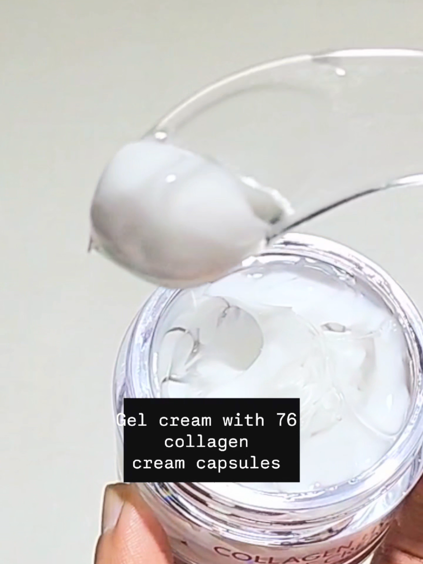 Wow, is all I have to say! I finally found a cream that does it all!  I'm talking about anti-aging, lifting, and deep hydration. It is also brightening and revitalizing.  Yadah Collagen Hydra Cream is seriously a game-changer.  The gel-cream texture melts right into your skin without any greasy feeling. If you're looking for one product to simplify your skincare routine, this is it. Trust me, you'll love it!   @Bloomkare @Yadah - Korean Cosmetics @yadah.official @bloomkare_official  #yadah #hydracorecream #enlargedpores #porereduction #bloomkare 