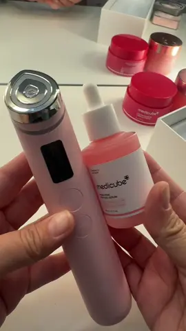 Everything is prettier in Pink 💕 #medicube #moosterpro #glowyskin #collagen #skincareroutine  Pink Medicube Booster Pro + PDRN Peptide Serum Capsule Cream 