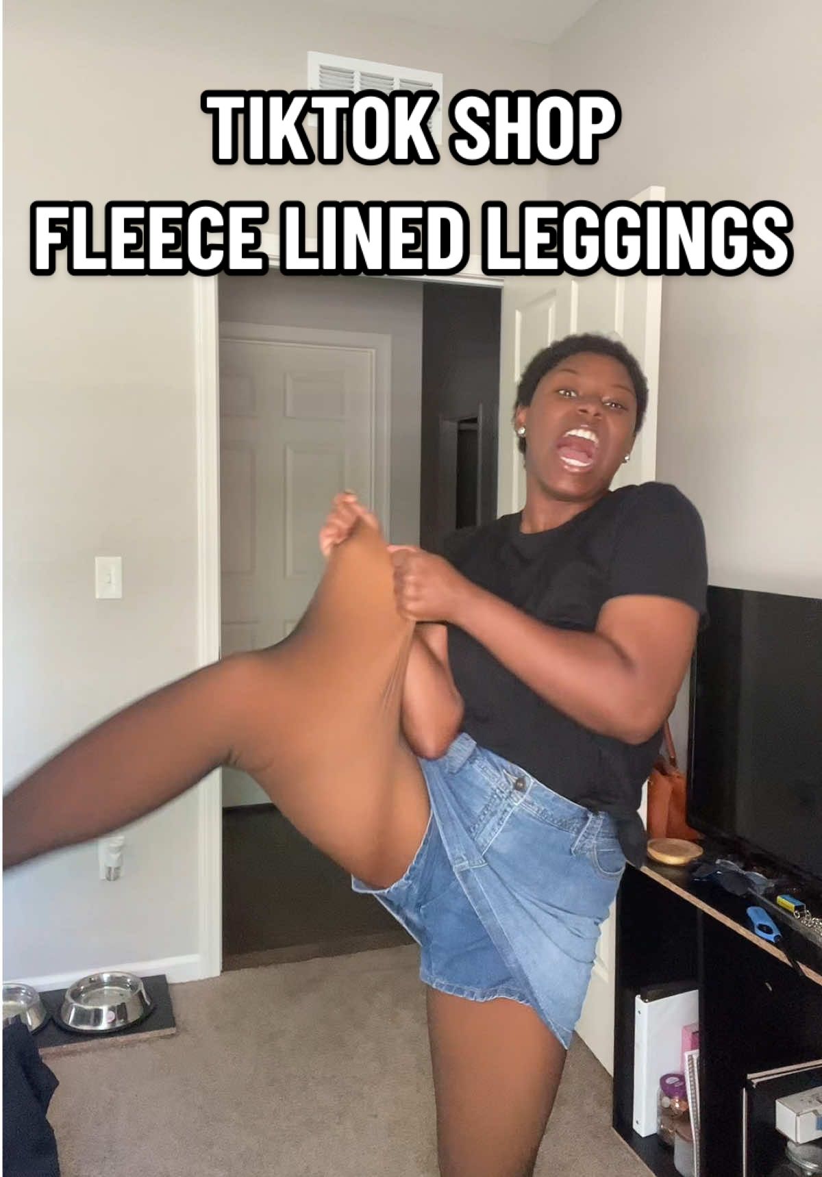 SPOOKY SEASON IS UPON US!! Hurry Up Before they sell out!!  Color: Bronze  Size: L/XL (Size Up)  #fyp #tiktokshop #fleecelinedleggingreview #tiktokshopfinds 