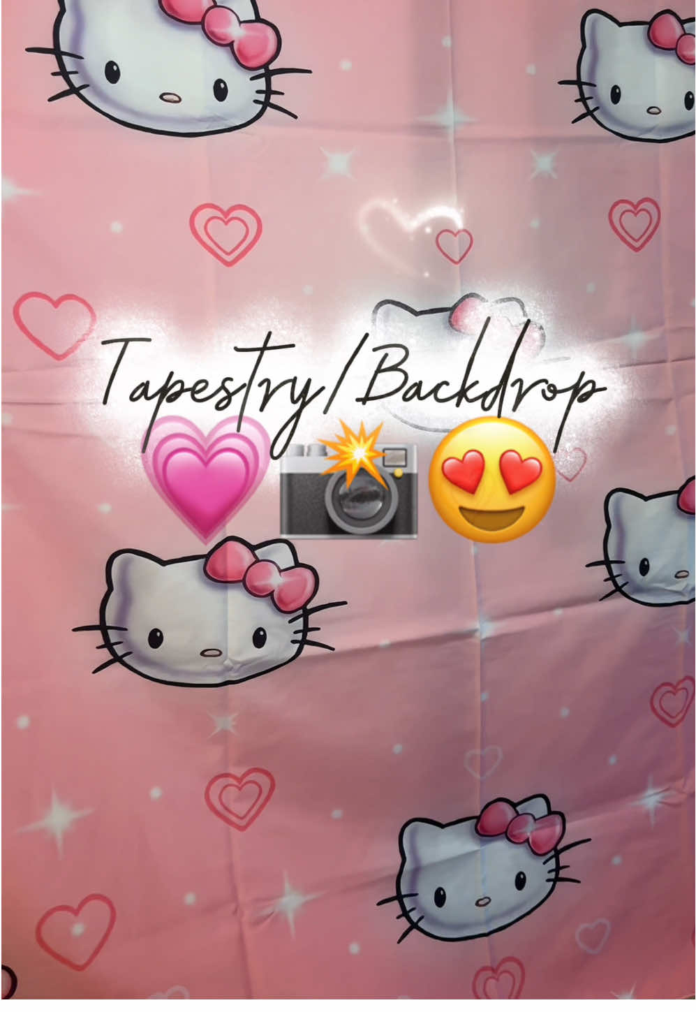 Cutest tapestry/backdrop to take pictures or use it as aroom decor Or you can use it as a backdrop to make videos 💗 #fyp #roomdecor #hellokitty #tapestry 