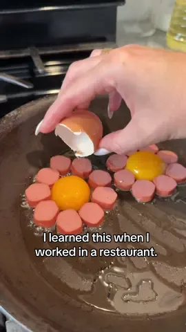The chef taught me this trick #CookingHacks #cookinghack #foodhacks #foodhack #cookingtips 