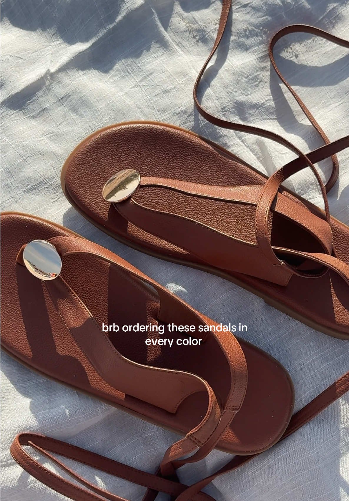 the perfect end of summer early fall shoe I’ll be wearing these to work daily ✨ linked in my Amazon storefront 🫶🏼 #sandals #amazonsandals #amazonfinds #amazonshoes #fallshoes 