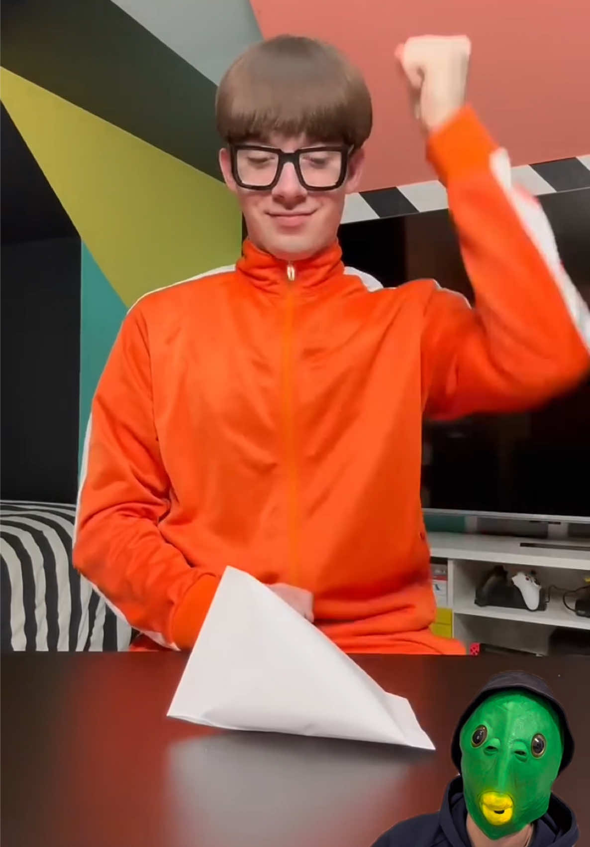 Extreme Paper Hack (160M Views!) #PaperHack #ViralShorts #160MViews #MrSkipper