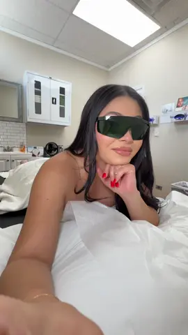 @Evergreen Laser & Med Spa 🧖🏻‍♀️ #laserhairremoval #chicagomedspa #laserhell #fyp #chicago 