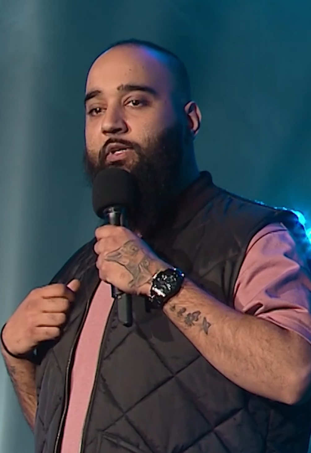 Dogs are living the high life these days💎🐕 Stream Nitish Sahkuja‘a full Winnipeg Comedy Festival set and tons more standup free on CBC Gem. #nationaldogday #pets 