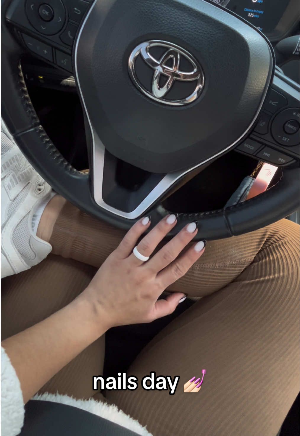 💅🏻🩷 #nailday #Lifestyle #viral #momtherapy #fyp 