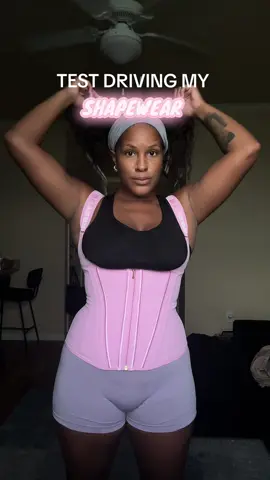 PUT MY SHAPEWEAR ON NOWW!!!! @SHAPSHE . I love the color and the structure so much 💕#shapewear #gym #workout #pink 
