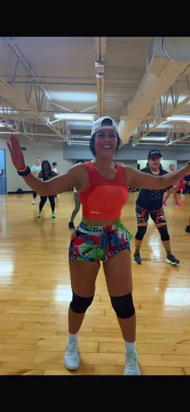 @Zumba Fitness @Beto Pérez @TikTok #zumbafitness #lalicuadora #zin118 #zumbainstructor #zumba361 💃🏻💃🏻💃🏻