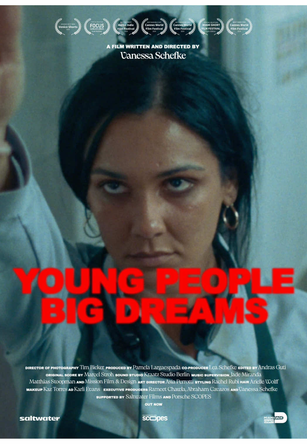 Feliz día del actor/actriz a todos mis colegas🎬 y aprovecho para también felicitar a todo el crew de #YoungPeopleBigDreams por todos los premios! Enhorabuena!🏆🪄 Happy Actor’s Day to all my fellow actors! ✨ And a big shoutout to the Young People Big Dreams crew for all the awards!!!! 🥂🎬 🇮🇹 Venice Shorts 🎬 Shorts Wrap Academy 🇩🇪 Berlin Indie Film Festival 🏴󠁧󠁢󠁷󠁬󠁳󠁿 FOCUS Wales Film Festival 🇫🇷 Cannes World Film Festival - ⭐️ incl. Best Ensemble Cast! ⭐️ WRITTEN AND DIRECTED BY Vanessa Schefke CAST BRATZ DOLL Joan Oduh OFFICE GIRLIE Katelyn Paik RICH GIRL Lea Schefke WORKING WOMAN Camila Arteche MANAGER MAN Tom Copeland CLOWN Ryan Perea VAMPIRE Matthew McClure BODEGA CLERK Jordan O’Farrill LITTLE BROTHER David Mingo BIG BROTHER Frank Francisco EXECUTIVE PRODUCERS Vanessa Schefke Porsche Scopes Saltwater Films Rameet Chawla Abraham Cavazos PRODUCED BY Pamela Largaespada CO-PRODUCER Lea Schefke DIRECTOR OF PHOTOGRAPHY Tim Bieker EDITOR Andras Guti COLOR Matthias Stoopman, Mission Film & Design SOUND MIX AND DESIGN Stefan Kraatz & Kraatz Studio MUSIC SUPERVISION Jade Miranda ORIGINAL SCORE Marcel Stroh 1ST ASSISTANT DIRECTOR Karli Evans PRODUCTION MANAGER Veronica Veliz KEY GRIP Niki Penalba GAFFER Brandon Vecino 1ST ASSISTANT CAMERA Dean Richards Jr. 2ND ASSISTANT CAMERA Kevin Miguelez BEST BOY LIGHT Joshua Felipe SOUND MIXER Emilio Polo ART DIRECTOR Asia Perrotti EDITORIAL STYLIST Rachel Rubi COSTUME DESIGNER Asia Perrotti MAKEUP ARTIST Kaz Torres HAIR STYLIST Arielle Wolff PRODUCTION ASSISTANTS Jessica Gutierrez-Castillo, Emma Cuba POST PRODUCTION Saltwater Films, Ben Decker, Christian Nopper, Moritz Carstens TREATMENT DESIGN Savannah Kodish TITLE DESIGN Aldo Heubel, Julius Vogliano