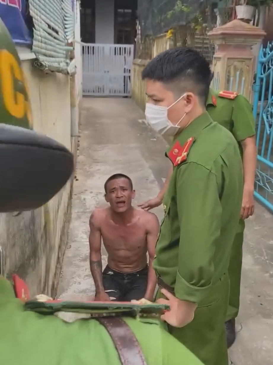 con không phá làng phá xóm , con đang luyện công mà 