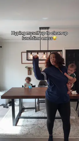 Much needed hype up😅 #momlife #hypeup #dancing #lunchtime #foryou 