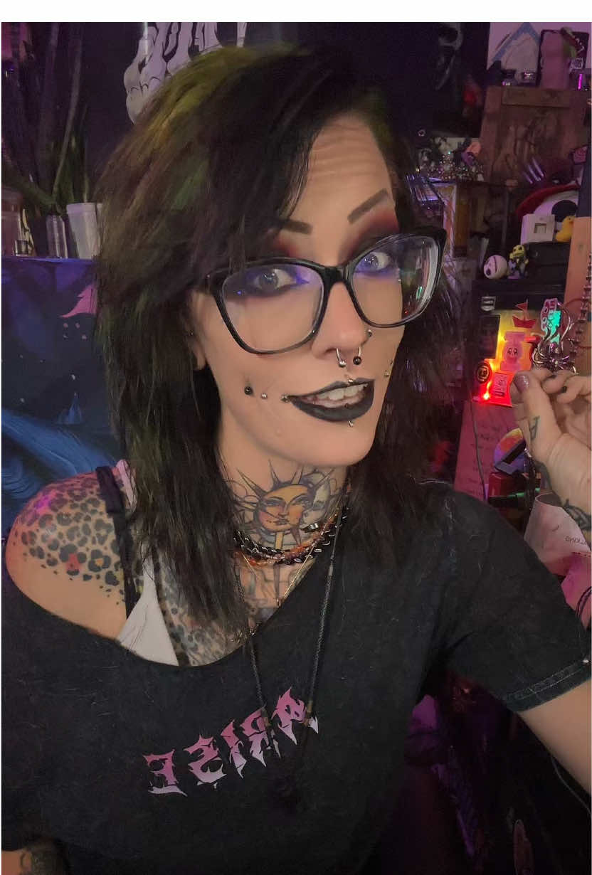 This year be like 😂😂😂🫣 happy Tuesday friends ❤️ any fun plans this week? #thatbishgothands #xxs1r3nxxttv #2025vibes #arizona #livelovelaugh 