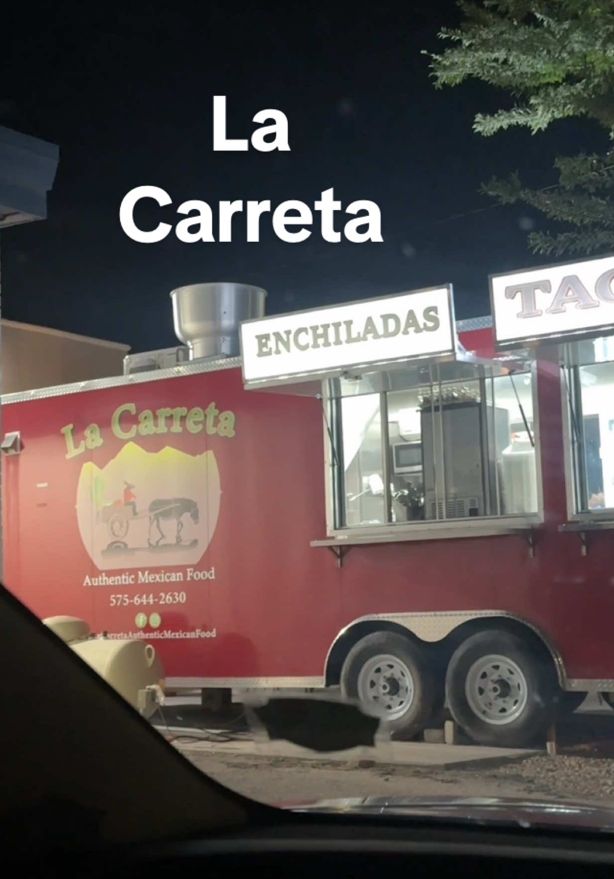 Las Cruces doesn’t play when it comes to food trucks 😮‍💨 #mexicanfoodtok #lascrucesnm #foodietok #birria #mexicanfood 