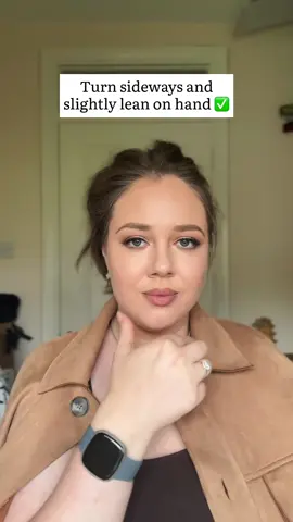 Selfie Pose Ideas #indemaio #howtopose #poseideas #posingtips #modelpose 