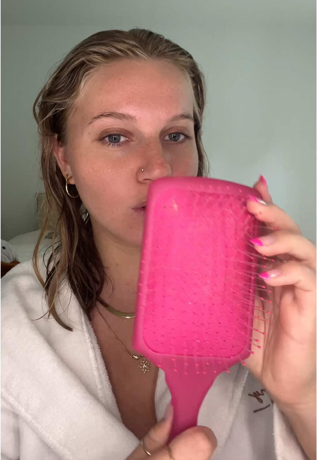 Saviez-vous pour l’huile kerastase !?! 👩‍🦳 #wetbrush #redken #huilekerastase #longbobhair #qc 