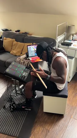 Bereshammond @Buju Banton TikTok - (Pull Up) Drum cover This video Is vibes🔥🔥🔥 #fyp#bereshammond#bujubanton#reggae#drumcover 
