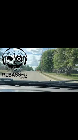 Jump, Jump, Jump... #bassheadlowlife #rebassedcom #skaraudio #fyp #caraudio @Bass.Head.Low.Life ❌ @REBASSED.COM @Scott Giles 