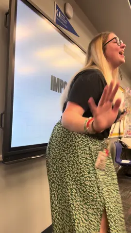 When you find out that Taylor Swift gets engaged in the middle of your work day! 🥳I HAD to update my daily slides. Thankfully this was my advanced class who I’ve known for 2 or 3 years, so they KNOW how exciting this is for me  🥰😂🤪 #teachersoftiktok #middleschool #taylorswift #taylorandtravis #engagement @Taylor Swift @Travis Kelce @New Heights 