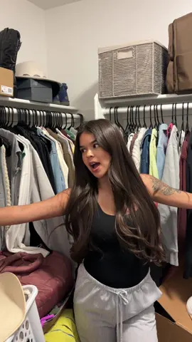 Part two of decluttering my closet🫶🏽 #closetcleanout #decluttering
