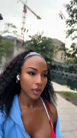 The truth is... you can't cheat the grind ⚙️ You can't tell the world (or yourself) you want success, while moving like comfort means more. Your life will always expose the effort you're really putting in ‼️ If you want it bad enough, you'll show it through your sacrifices, your late nights, your discipline when nobody's watching. 🤌🏽 Stop convincing. Start proving. #ForexTrading #DayTrading #Stockmarket #CryptoTrader 