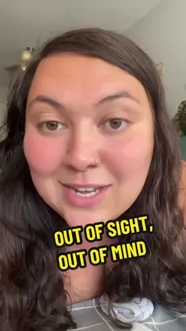 “Out of sight, out of mind” is a strange idea because out in the world the majority of Americans are fat…until you consider how incredibly mediated our lives have become 😭 you only have to see fat people if you go outside!! #plussize #fat #fatphobia #bodypositivity #cardib 
