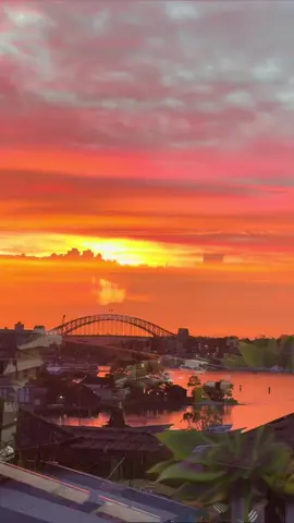 Beautiful sunrise today in Sydney #sunrise 