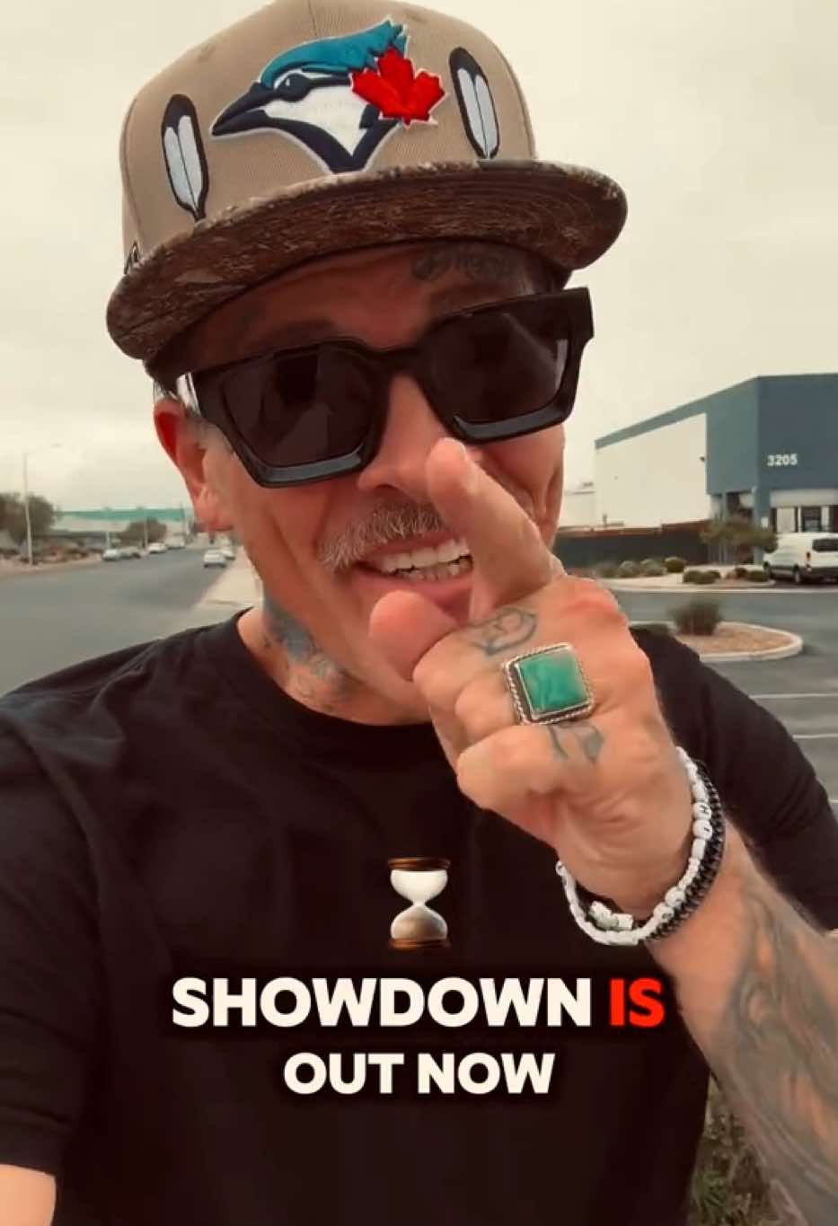 Hey, hold up look listen new music out right now  Macksickz and Sober Junkie  “Showdown” available now!!   @Mack Sickz Music go check it out we’re streaming worldwide on all platforms  #Soberjunkie #Showdown #TheSoberJunkie #Macksickz #newmusic #thesoberjunkieofficial #beesober  #newmusicalert  @Neechi Bee 💃🏽❤️ ᐅᒋbᐌ•ᑕᑯᑕ 