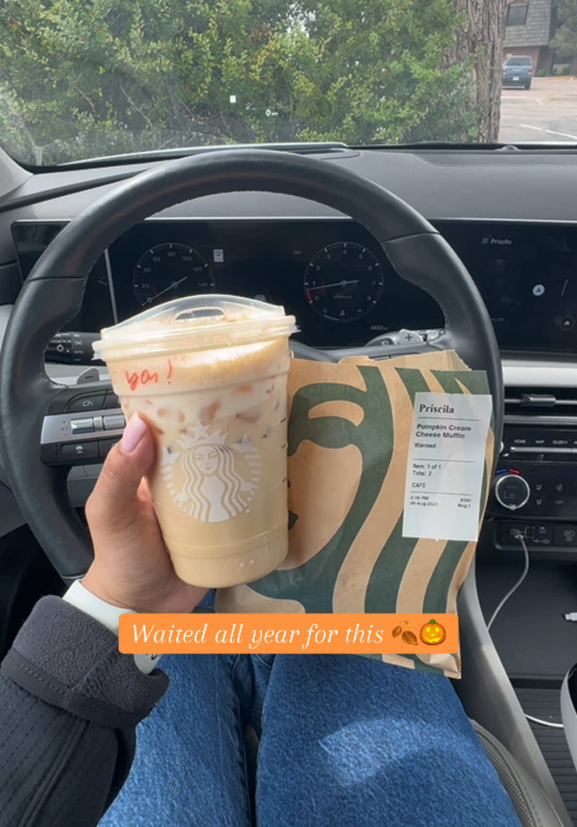 Love a pumpkin spice chai 🍂🧡🤎 #starbucks #pumpkinseason #pumpkinspiceseason #starbucksdrinks #starbuckspumpkinspice #fyp #foryoupage #trending #starbies #drinks #chailatte #pumpkinchai 