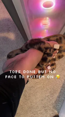 ☹️☹️☹️ #pedicure #pedi #whitetoes #fypシ #fypage 