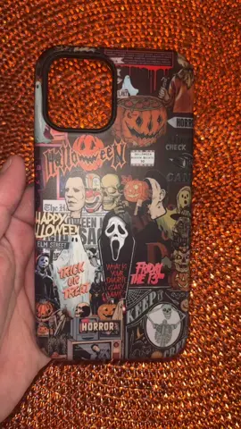 Halloween isn’t JUST a day, it’s my FAVORITE day 👻💀🎃  #halloween #michaelmeyers #ghostface #scream #phonecase 