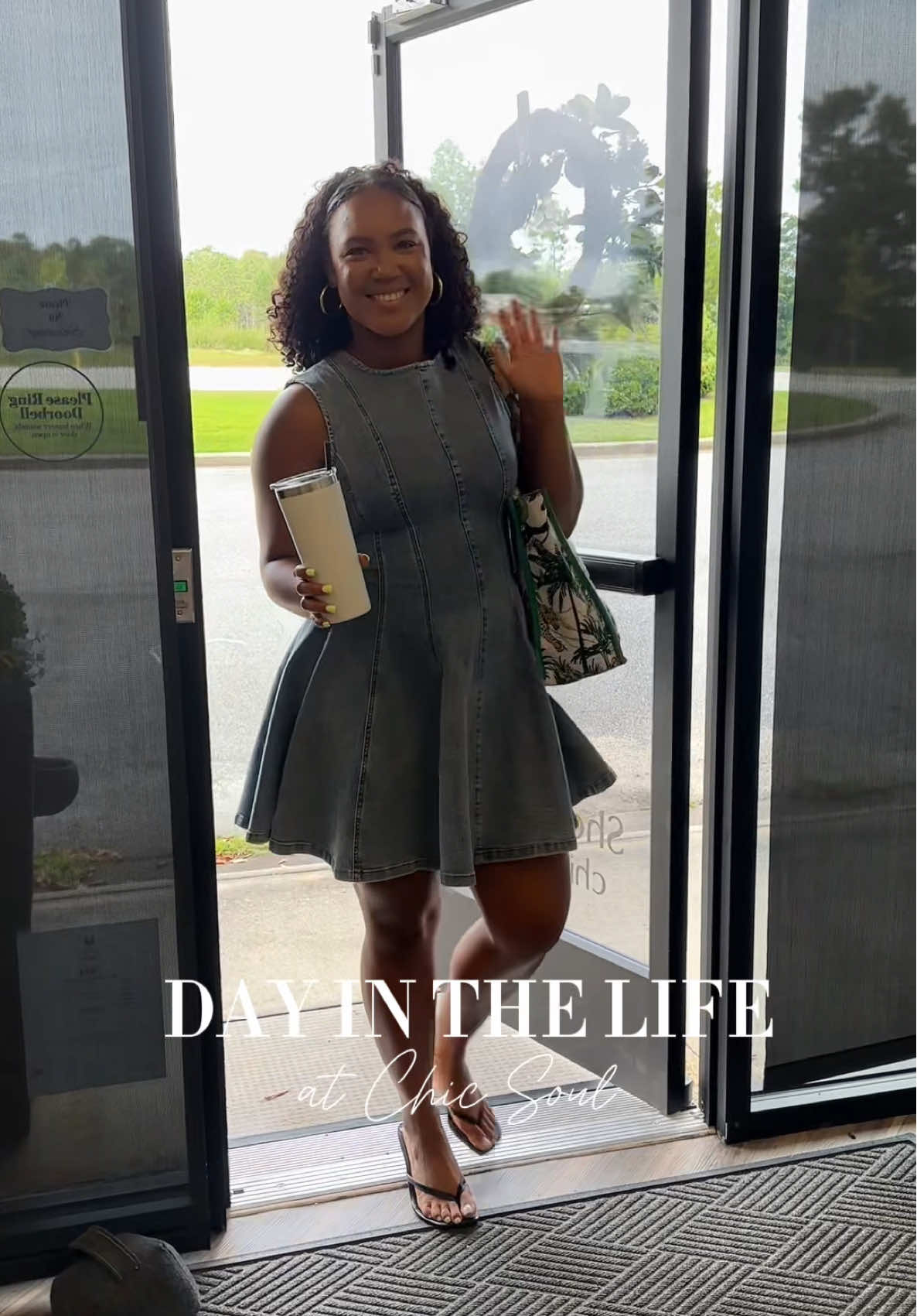 A workday in the life of India, our Buying Manager! 🛍️💖 From trend spotting to planning collections, she does it all! ✨😍 #shopchicsoul #chicsoul #plussize #plussizefashion #plussizestyle                  