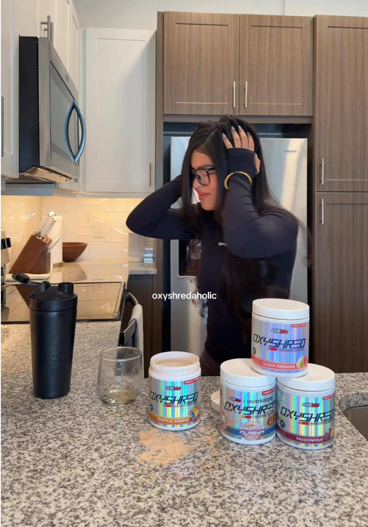 @ehplabs 🤍 dc ALONDRA  * disclaimer this is just a trend pls drink your pre workouts responsibly! 