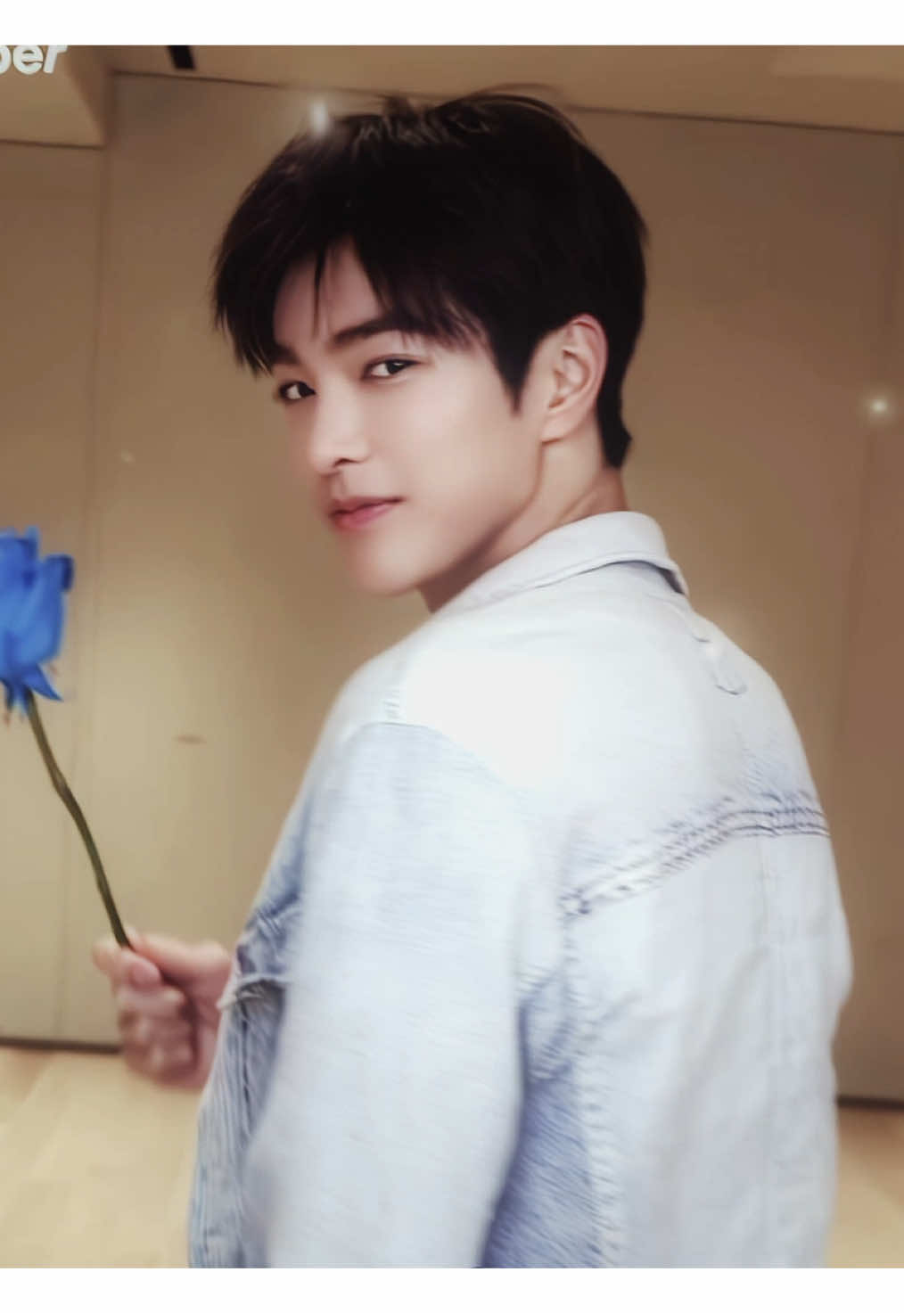 him existing is just art in itself // ty @alex! for the text tutorial // #keonho #cortis #kpop #edits #fyp 