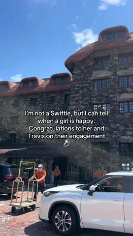 #taylorswift #engaged 