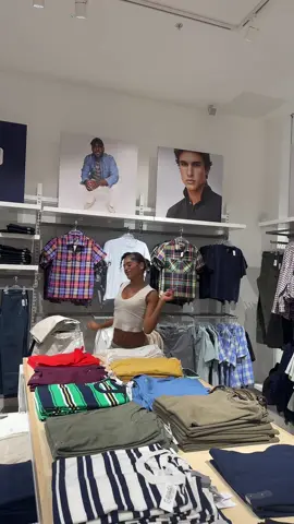 we just had to 💁🏽‍♀️ #katseye #gap 