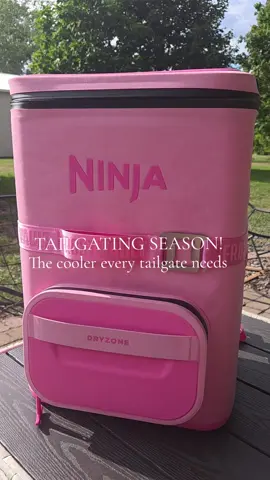 @Ninja Kitchen FrostVault™ Cold Dry Zone: This built‑in compartment keeps food dry, separate, and at fridge temperature (below 40 °F or 4–4.5 °C) for hours, helping prevent soggy snacks and cross‑contamination.  24‑Hour Ice Retention: ideal for day trips, and tailgating. #ninjafrostvaultgo #ninjacooler  #backpackcooler  #tailgate #tailgating 