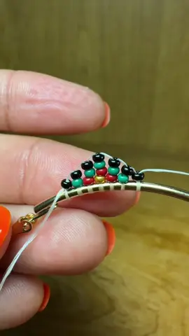 DIY Ladder Stitch Hoop earrings.. #valsbeautifulbeadwork #fyp #DIY #satisfying #beadwork 