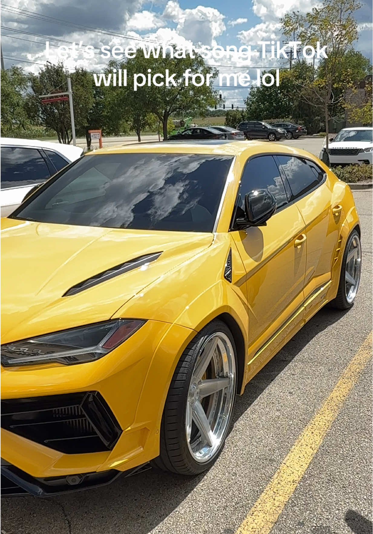 Yellow Lambo #lambo #widebodyurus 