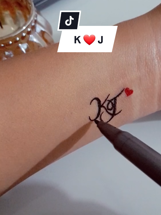 Respondendo a @_kellmangueira #tattooideas #arttok #inicials #couple #ink 