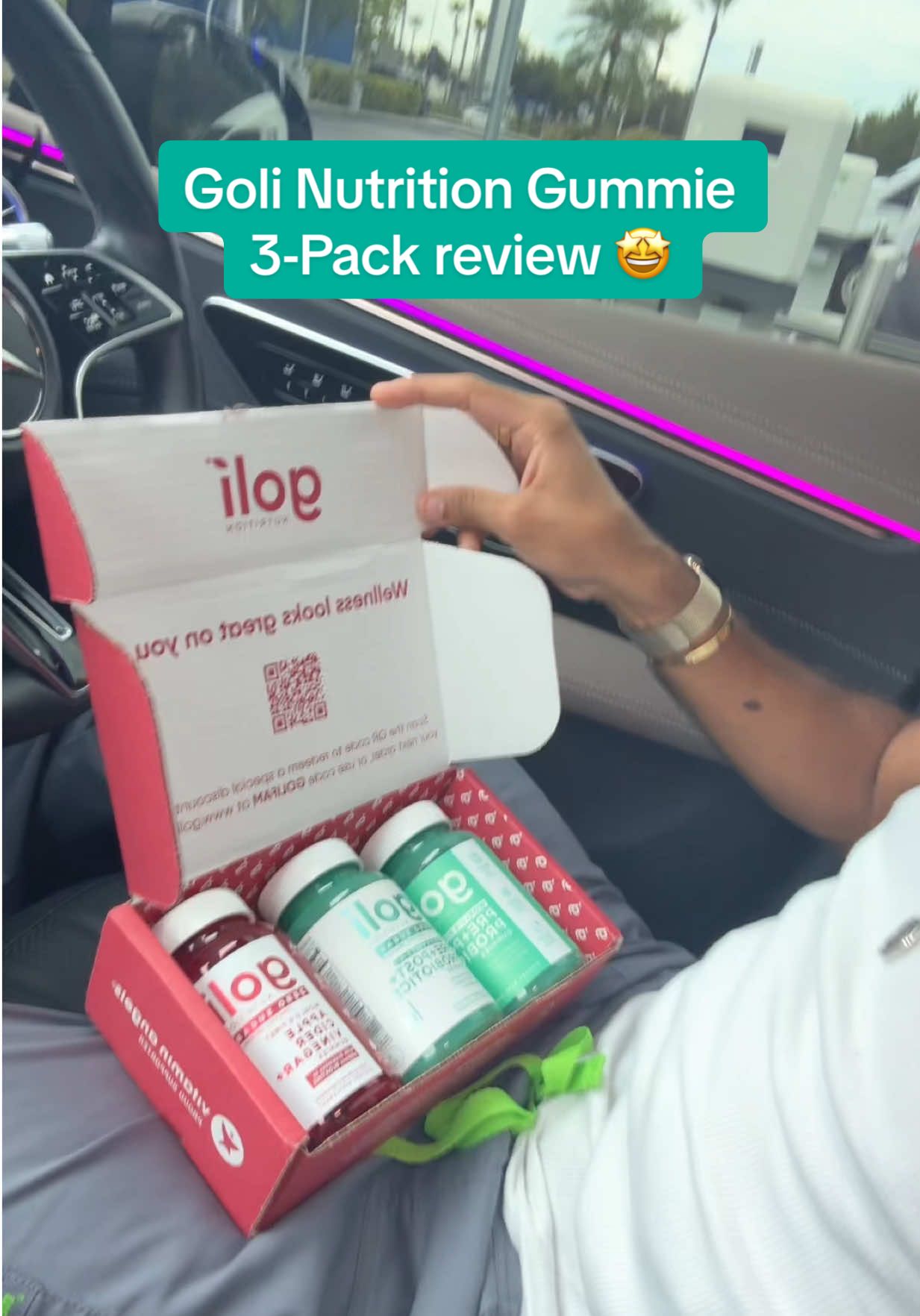 flat tummy AND probiotics in a zero calorie gummy? 😮‍💨 10/10 thank u @Goli® Nutrition #goligummies #probiotics #flattummy #infamousxdrew #tiktokshop 